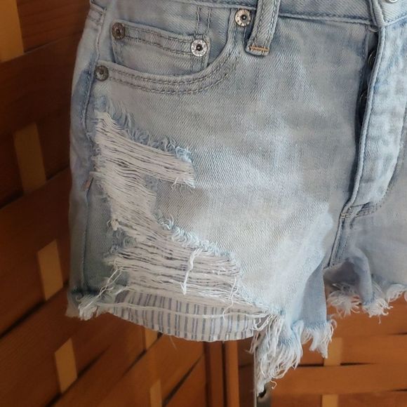 American Eagle denim shorts - Picture 3 of 13